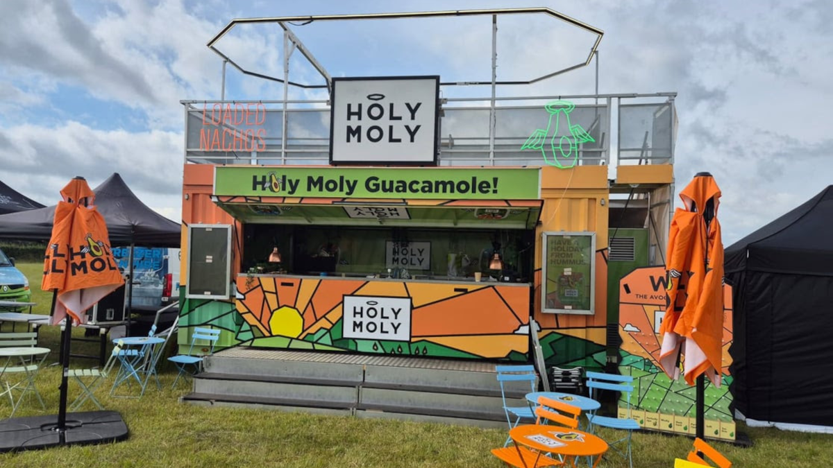 holy moly dips summer activation with Gorilla 3PL post